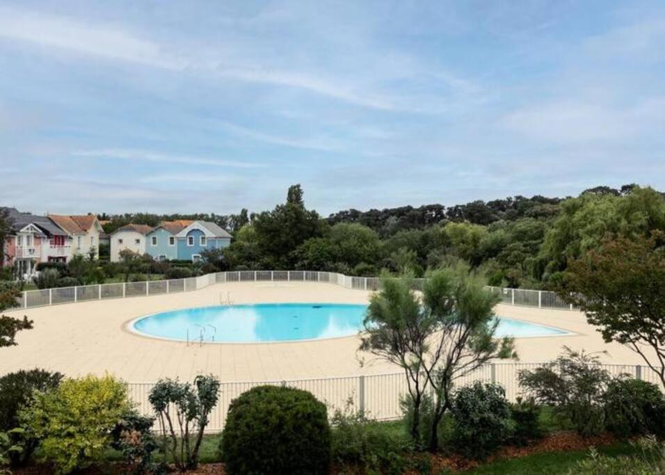 Charmante Maison De Vacances Avec Acces Piscine Talmont-Saint-Hilaire Bagian luar foto